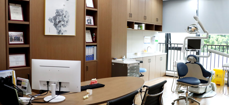 医患沟通零障碍，数字化口腔咨询室，专业解答您对口腔疾病、治疗方案等各种疑问。