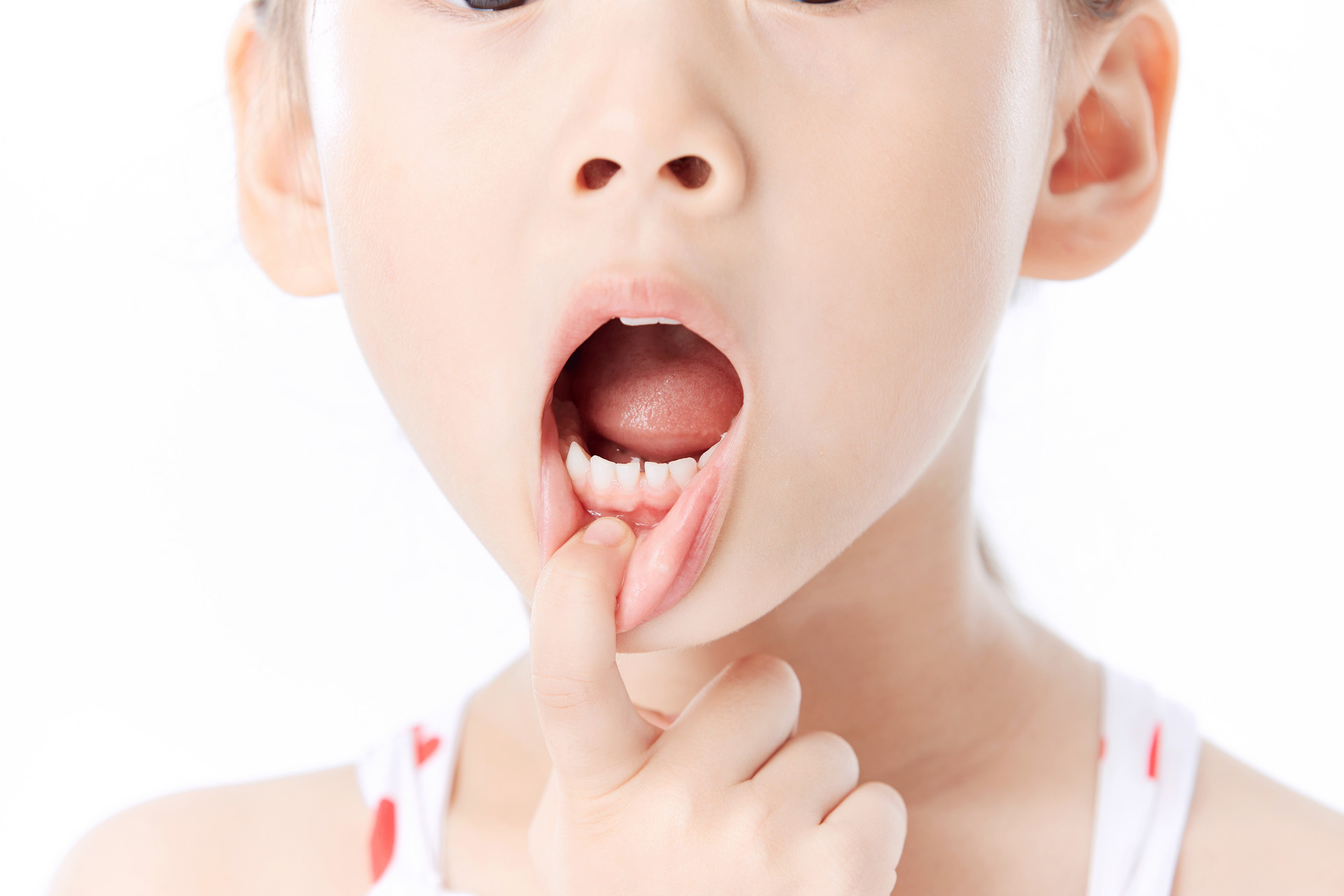 摄图网_501393002_banner_小女孩张嘴巴检查牙齿特写（企业商用）.jpg